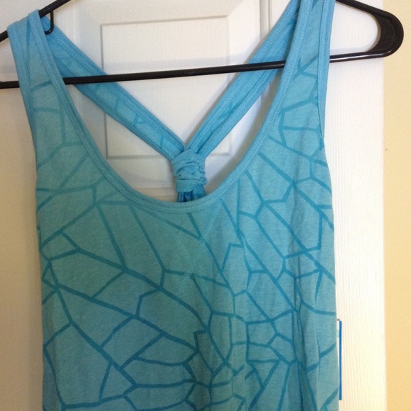 3/$30  NEW! Cute workout top, knotted racerback - Picture 3 of 5